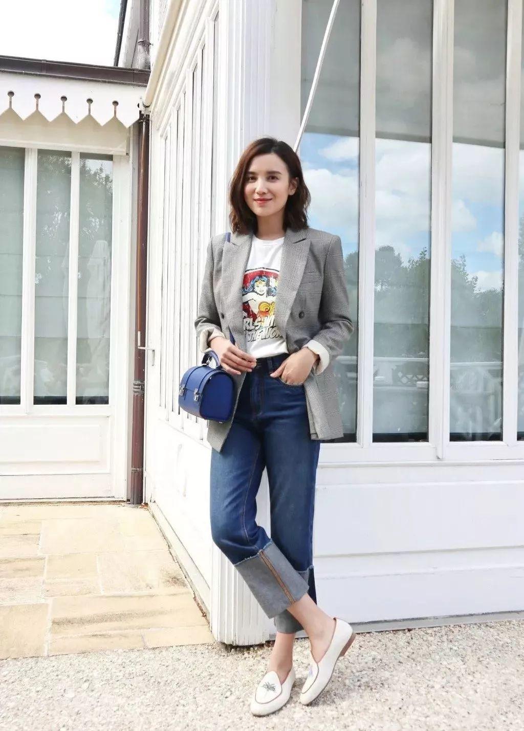 Quên jeans ống côn đi, mùa hè phải mặc kiểu quần jeans này mới mát!-3