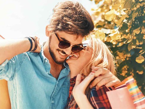 11 dấu hiệu cho thấy chàng đang “phát điên” vì bạn