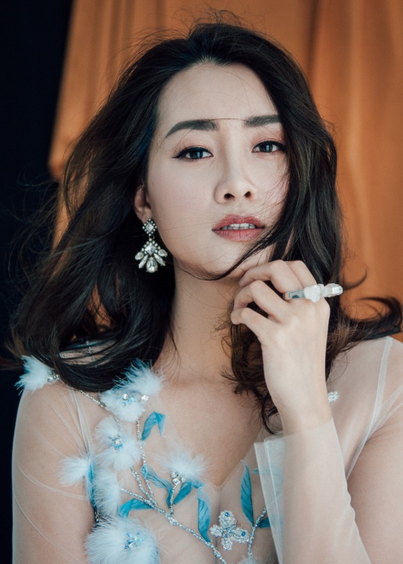32 tuổi, MC VTV Quỳnh Chi vẫn trẻ đẹp như nữ chính ngôn tình-2