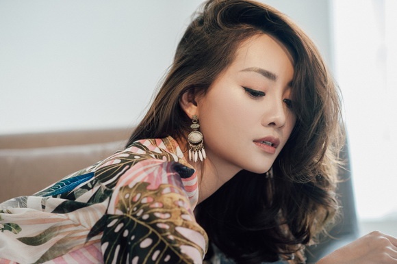 32 tuổi, MC VTV Quỳnh Chi vẫn trẻ đẹp như nữ chính ngôn tình-6