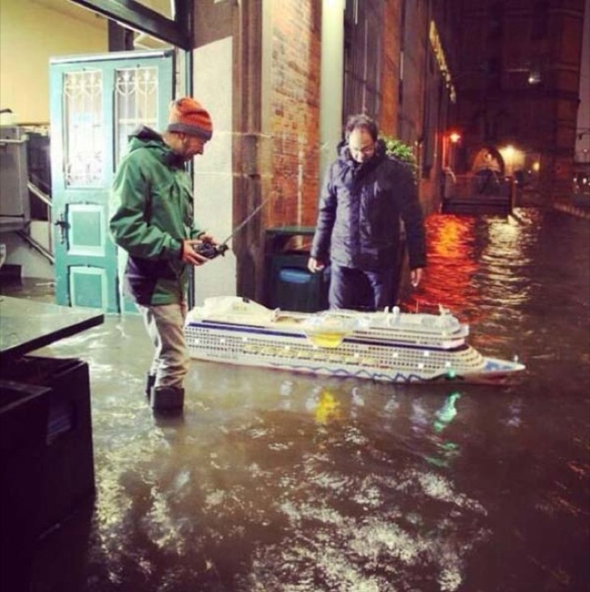 Ngỡ ngàng với loạt ảnh kỳ lạ xảy ra ở khắp mọi nơi-2