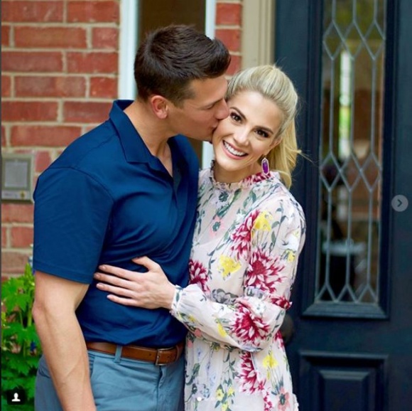 Nhan sắc xinh đẹp như thiên thần của Tân Hoa hậu Mỹ 2018-23