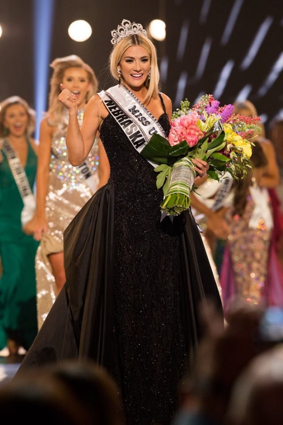 Nhan sắc xinh đẹp như thiên thần của Tân Hoa hậu Mỹ 2018-5