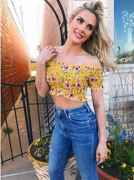 Nhan sắc xinh đẹp như thiên thần của Tân Hoa hậu Mỹ 2018-19