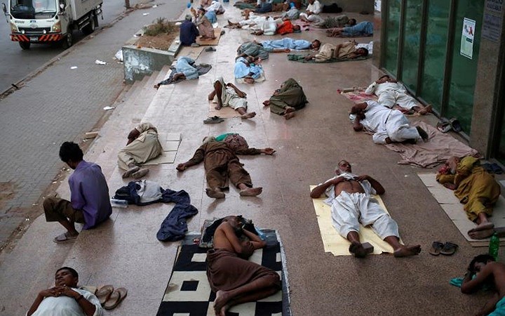 Hình ảnh nắng nóng kinh hoàng làm 65 người chết ở Pakistan-4