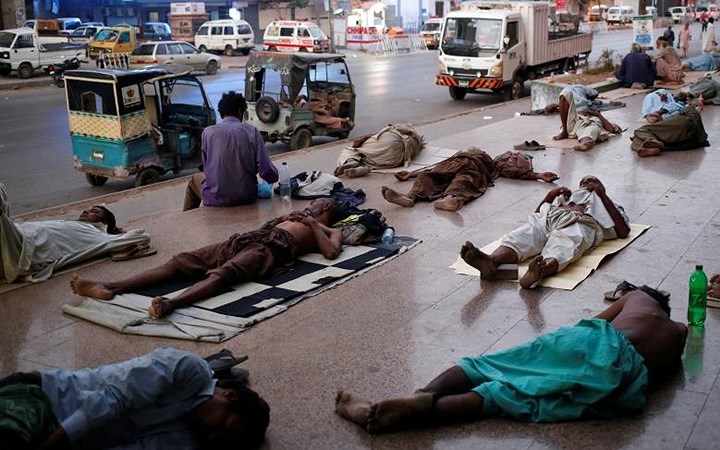 Hình ảnh nắng nóng kinh hoàng làm 65 người chết ở Pakistan-5