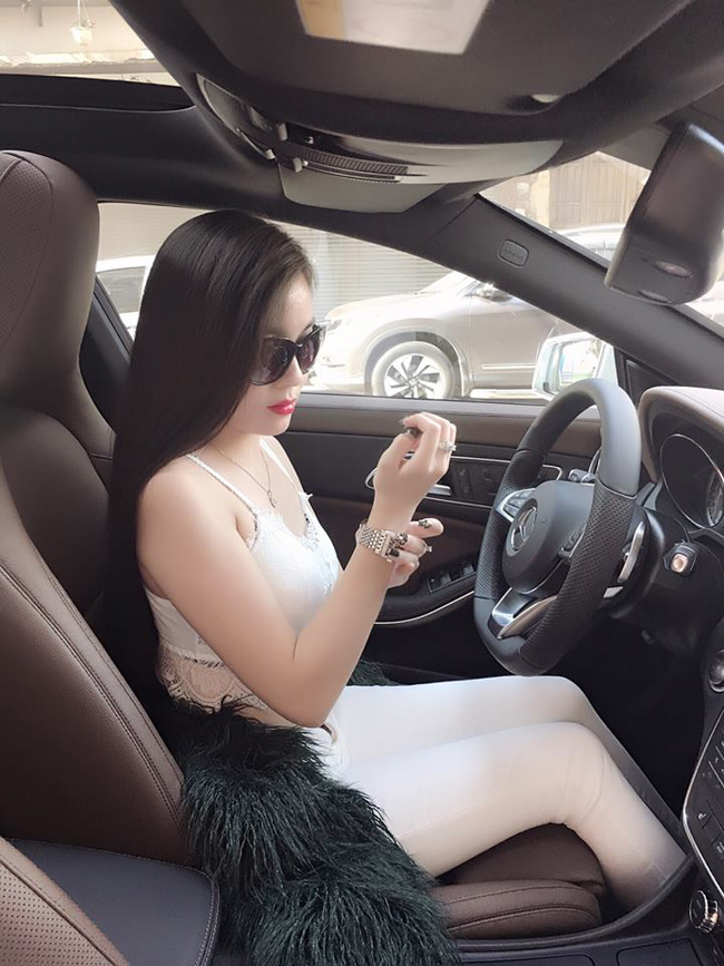 Nữ giảng viên gợi cảm sắp cưới sao Đội đặc nhiệm nhà C21-13