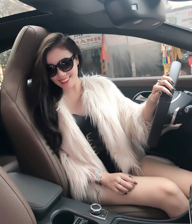 Nữ giảng viên gợi cảm sắp cưới sao Đội đặc nhiệm nhà C21-9