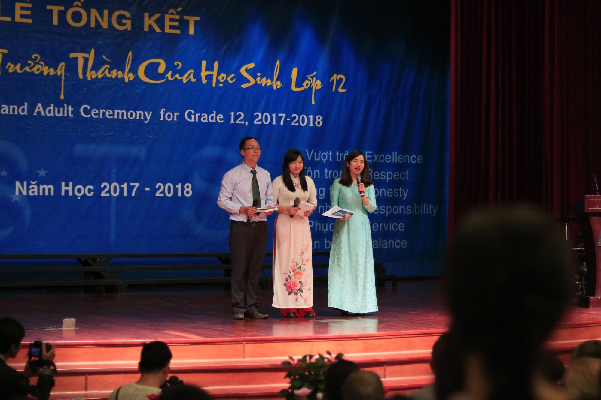 Xúc động bức thư gửi lớp 12 của cô giáo dạy Văn: Các con chỉ là những người bình thường, không phải vĩ nhân thay đổi thế giới-7