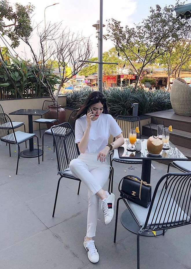 Những cô em gái nổi tiếng xinh đẹp, nóng bỏng của dàn mỹ nhân Vbiz-6