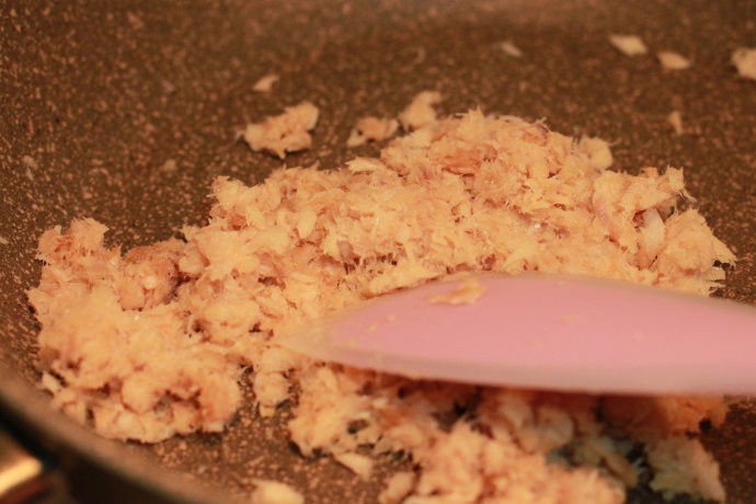 Cách làm chà bông cá tơi ngon đậm đà cả nhà đều thích-4