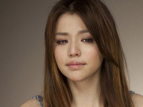 Tôi đã thua trong cuộc chiến giành chồng với chính bạn của anh