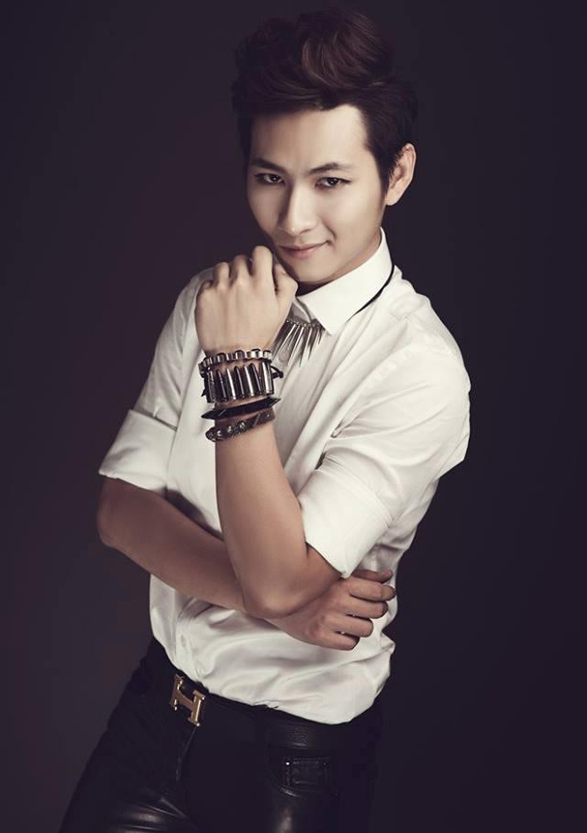 Giật mình nhìn lại dàn sao Mùa hè sôi động: Người lột xác nóng bỏng, một bước thành sao hạng A-17