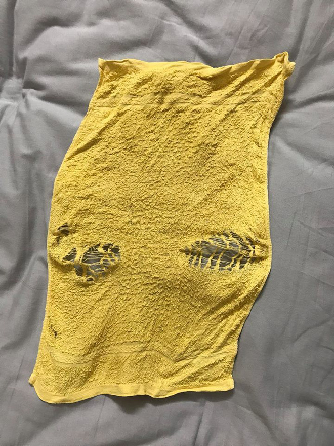 Chồng tiết lộ bí mật phía sau chiếc khăn mặt rách bươm của vợ, dân mạng người cảm động người chê bai-2