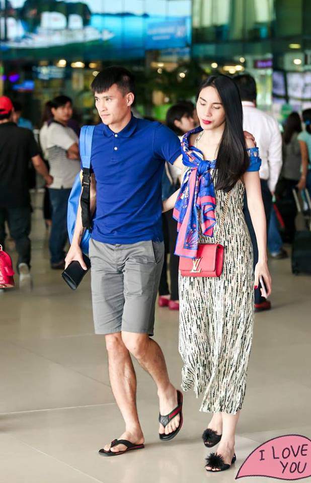 Sở hữu gia tài triệu đô nhưng bà mẹ một con Thủy Tiên chỉ dùng mỗi một chiếc túi hiệu-9