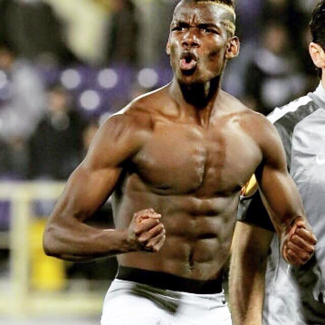 CR7, Neymar và 16 quý anh cơ bắp đích thực của làng túc cầu-14