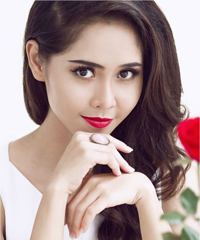 Nhan sắc và cuộc sống của 2 nữ phụ bị ghét cay ghét đắng trong Bỗng dưng muốn khóc sau 10 năm-13