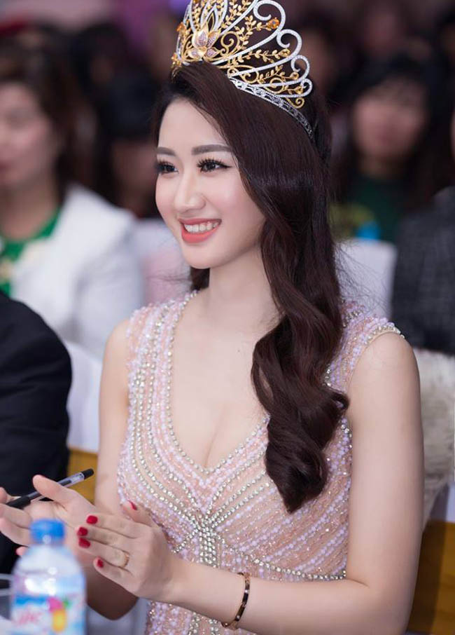 Lấy đại gia, hoa hậu Thu Ngân, Thu Thảo càng đẹp mòn con mắt sau sinh-1