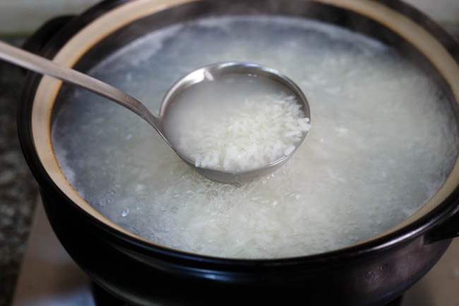 Bước quan trọng để nấu cháo nhanh mà ngon không phải ai cũng biết-2