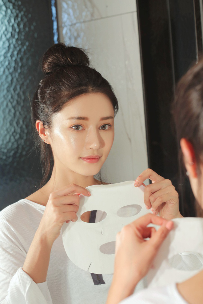 Chỉ cần một thao tác nhỏ khi đắp mặt nạ giấy, các nàng có thể tăng gấp đôi hiệu quả dưỡng da-1