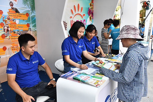 Không gian Vietnam Airlines: Sôi động biểu diễn và ưu đãi du lịch-4