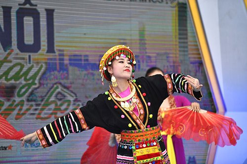 Không gian Vietnam Airlines: Sôi động biểu diễn và ưu đãi du lịch-7