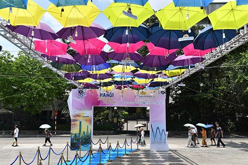 Không gian Vietnam Airlines: Sôi động biểu diễn và ưu đãi du lịch-8