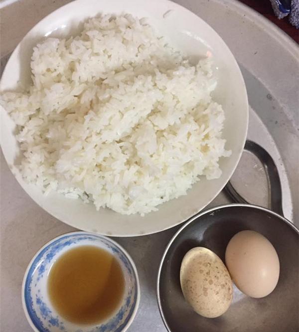 Con dâu khóc ròng với cơm cữ mẹ chồng nấu: Không cho ăn rau, uống nước vì sợ trúng gió-6