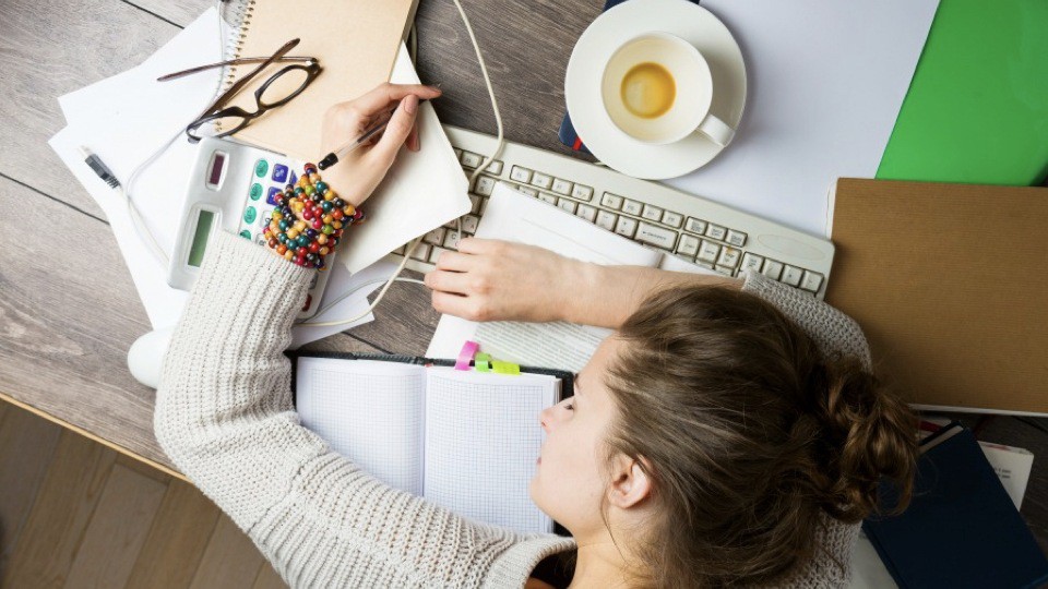 Đi nắng về uống nước lạnh ngay: thói quen ai cũng mắc lại cực hại cho sức khỏe-6