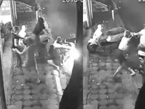 Hà Nội: 5 người phụ nữ xông vào chống trả quyết liệt với tên trộm xe SH