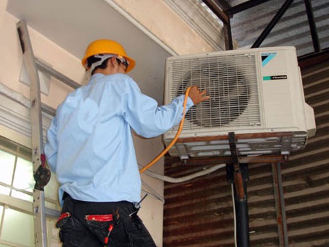 Những nghề bình dân hái tiền triệu mỗi ngày nhờ nắng nóng-3