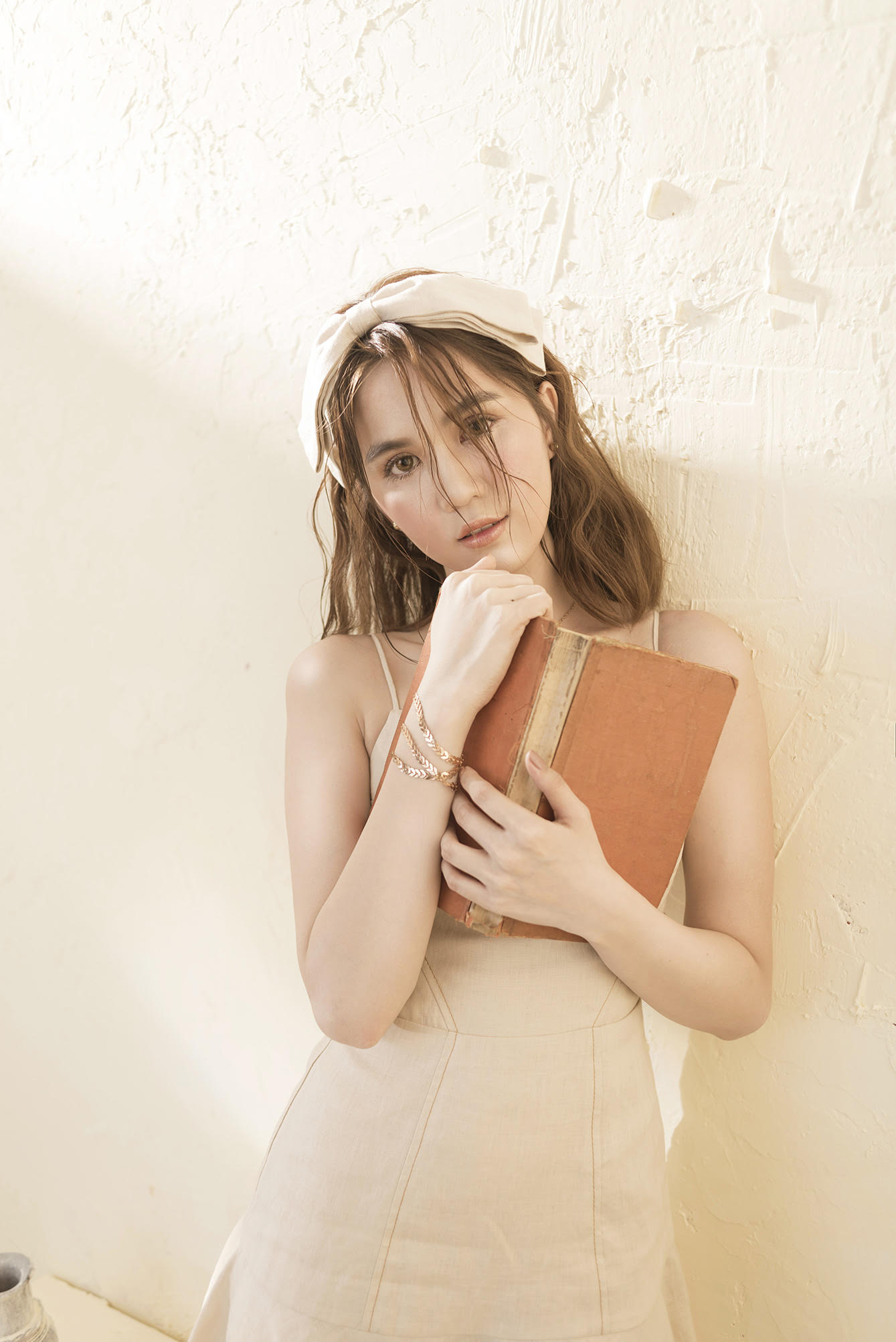 Ngọc Trinh - Quỳnh Hương khoe vẻ đẹp mong manh gây thương nhớ-4