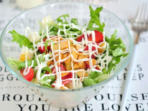 Salad rau quả thanh mát cho ngày nắng lên