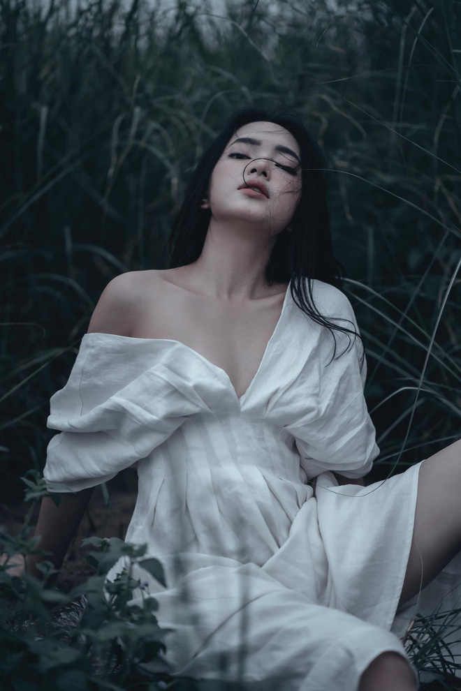 HH Hương Giang và Châu Bùi cùng diện 1 thiết kế váy: kẻ ma mị, người lại ngọt ngào kiêu sa-4