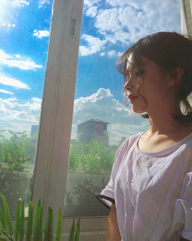 Bạn gái Trọng Đại U23 đẹp xuất sắc từ nhà đến khán đài sân cỏ-18