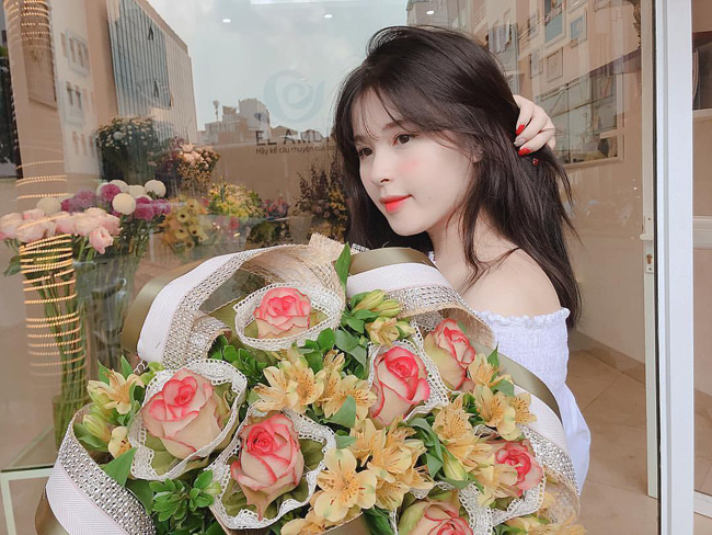 Bạn gái Trọng Đại U23 đẹp xuất sắc từ nhà đến khán đài sân cỏ-4