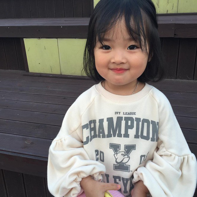 Mẹ của các em bé nổi tiếng MXH Hàn - Nhật: Người xinh như hot girl, người quyết tâm giấu mặt-23