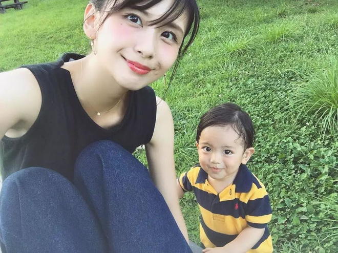 Mẹ của các em bé nổi tiếng MXH Hàn - Nhật: Người xinh như hot girl, người quyết tâm giấu mặt-21