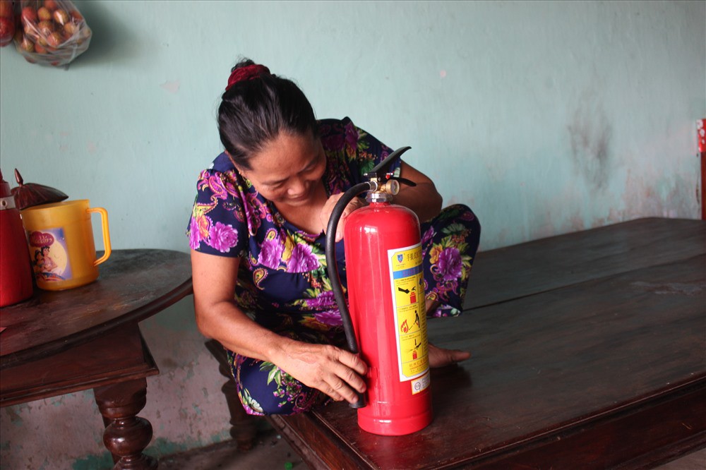 Trực tiếp chứng kiến đồ đạc trong nhà tự bốc cháy như có ma thuật-12