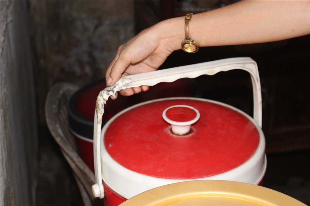 Trực tiếp chứng kiến đồ đạc trong nhà tự bốc cháy như có ma thuật-8