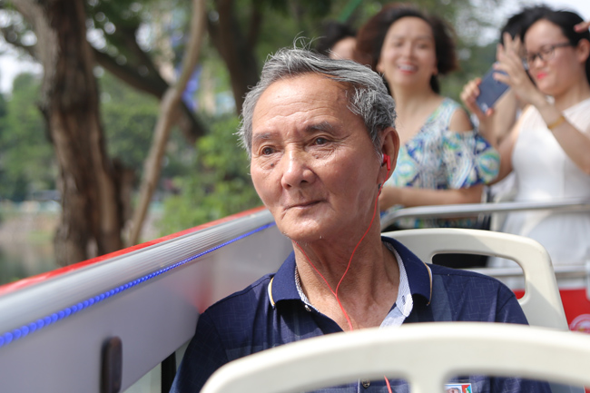 Trải nghiệm xe buýt 2 tầng: Mưa mới sợ chứ nắng vẫn đẹp chán!-7