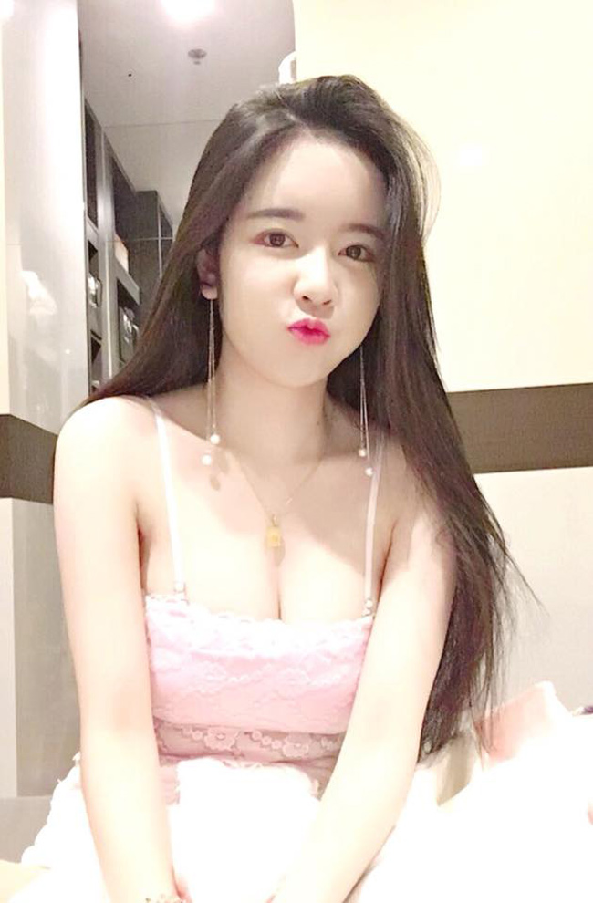 Elly Trần Thái Lan hóa mỹ nữ cổ trang gợi cảm bên suối-12