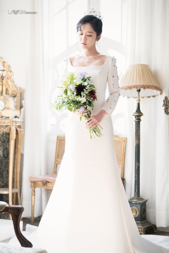 U40 Jang Nara khoe nhan sắc trẻ như gái 20 khi diện váy cưới-3