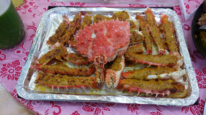 Mâm cỗ cưới đãi toàn hải sản cao cấp, dân mạng tò mò bỏ phong bì bao nhiêu cho xứng-4