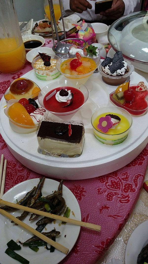 Mâm cỗ cưới đãi toàn hải sản cao cấp, dân mạng tò mò bỏ phong bì bao nhiêu cho xứng-11