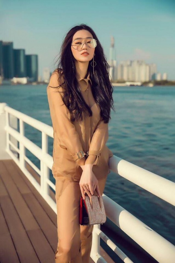 Khánh My đẹp thanh lịch và dịu dàng xuống phố ngày hè-6