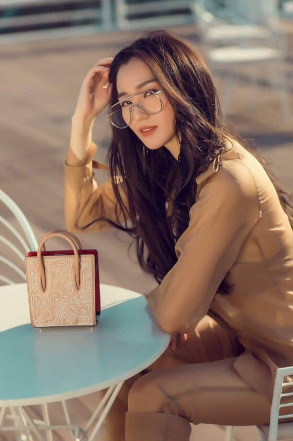 Khánh My đẹp thanh lịch và dịu dàng xuống phố ngày hè-7