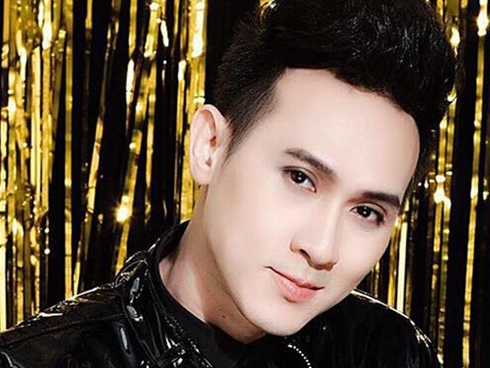 Ca sĩ Nguyên Vũ bị bầu show gạ tình, đề nghị dọn về sống chung 5 năm để lăng xê tên tuổi-6