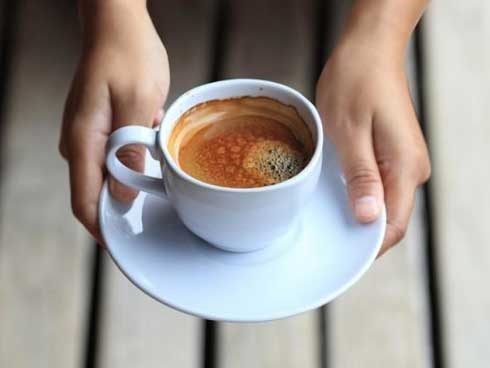 6 thói quen tưởng vô hại nhưng ngấm ngầm phá hoại buổi sáng của bạn