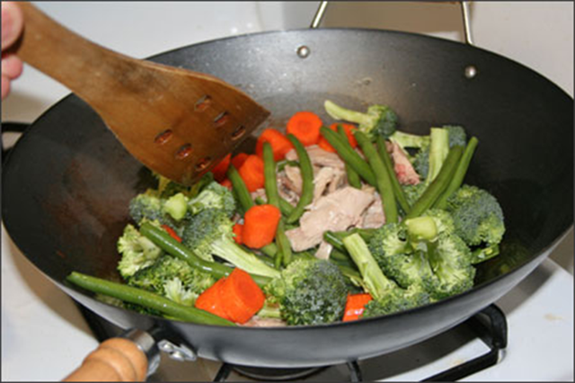 Không ngờ những cách nấu ăn tưởng thông dụng này lại mang họa cho cả nhà-2